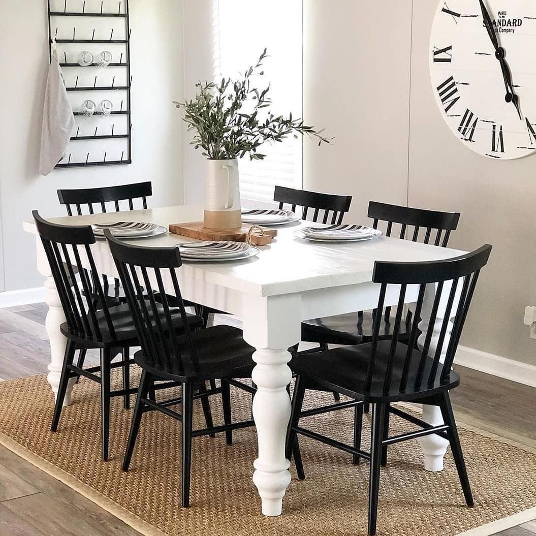Farmhouse table legs with chunky turned wood profile for dining tables